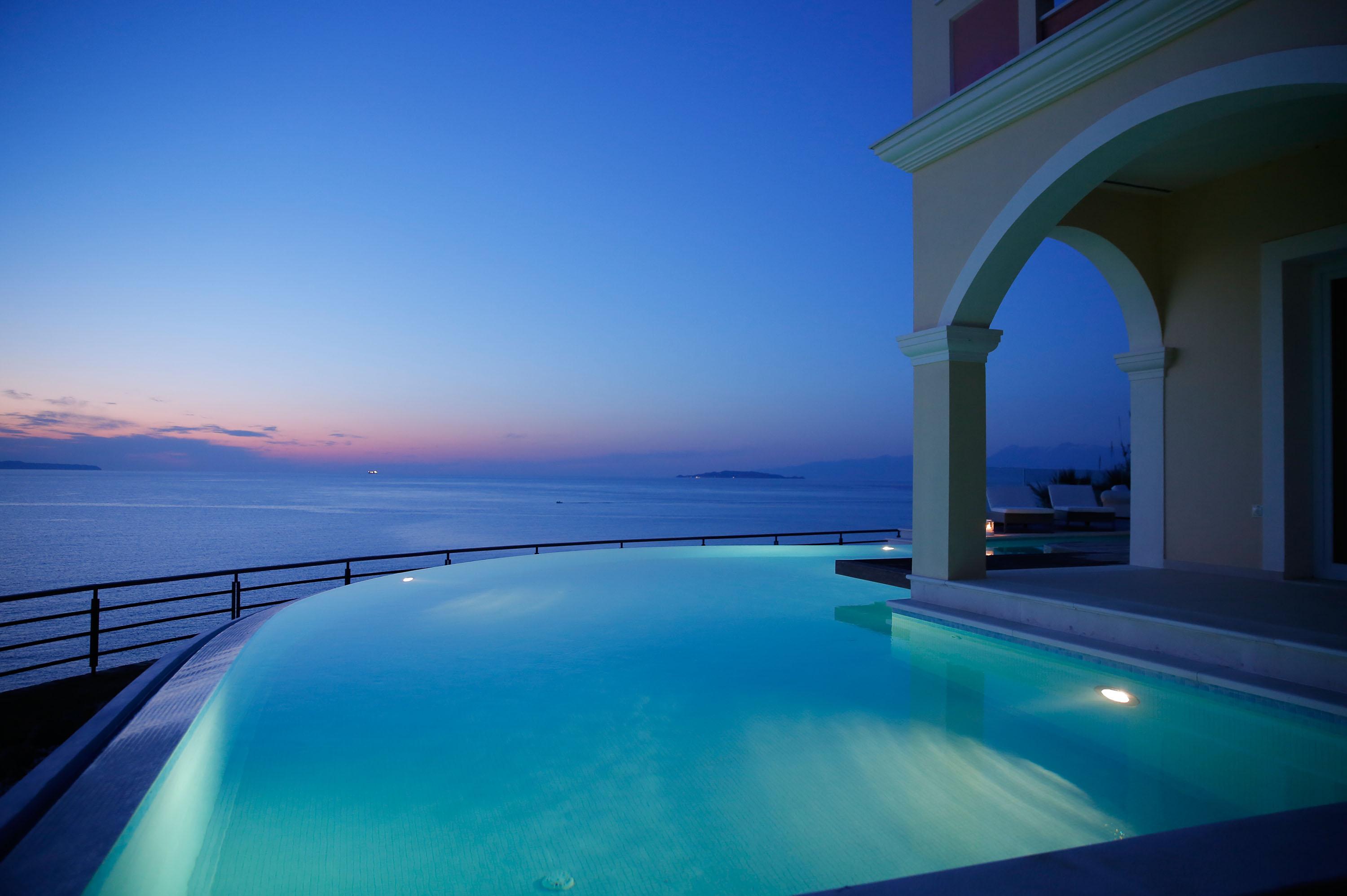 Pictures Suites Агиос Стефанос Экстерьер фото