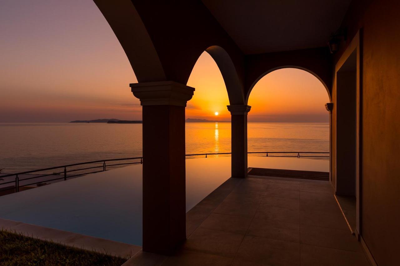 Pictures Suites Агиос Стефанос Экстерьер фото